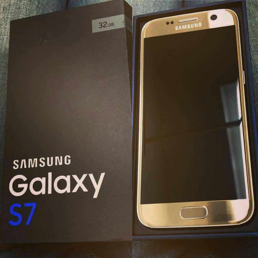 SAMSUNG Galaxy S7, Factory UNLOCKED//Excellent Condition// As like New..