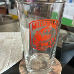 MILLSTREAM BREWING CO GLASS  Amana, IA 
