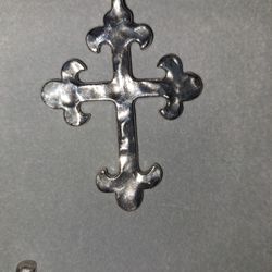 Nice Silver Hammered Metsl CrOSS Pendant