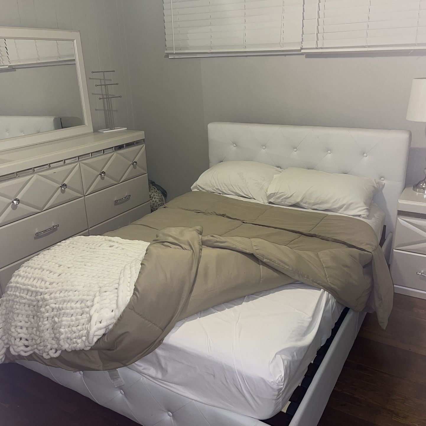 Full Size Bedroom Set 