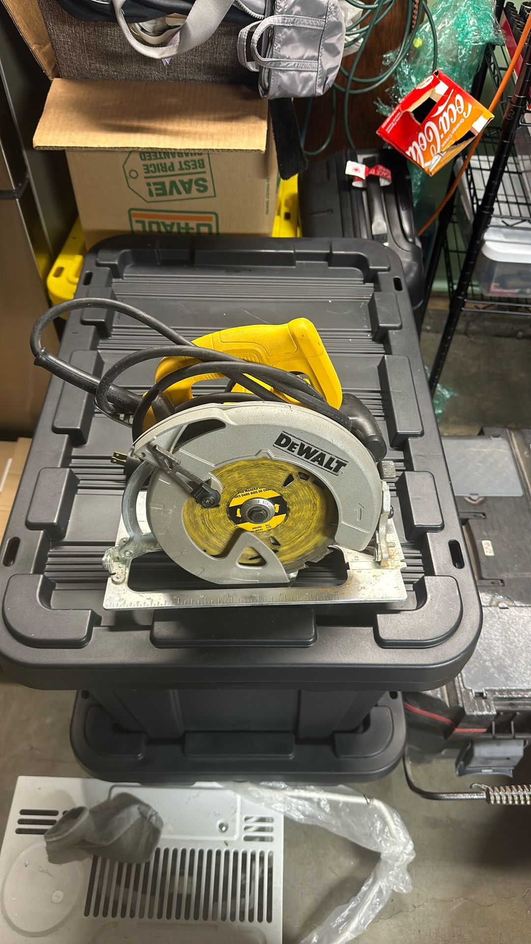 DEWALT dwe575 Lightweight Circular Saw