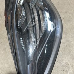 2019-2021 Porsche Cayenne Turbo Left LED Headlight Genuine OEM 9Y0.941.035.K