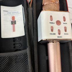 Q36 Wireless Microphone 
