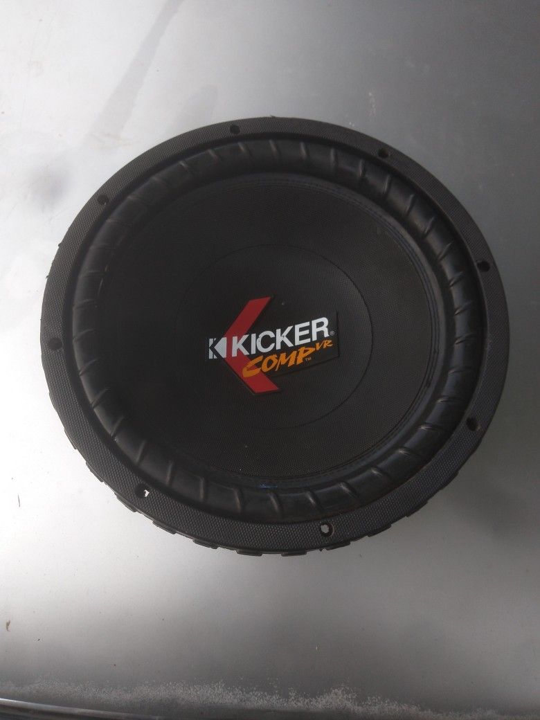 12" Kicker Comp VR