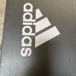 Women’s Adidas QT Racer 2.0 Size 8.5