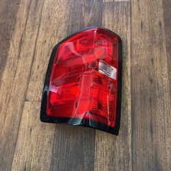 15-19 Chevy Silverado 1500/2500/3500 LH DRIVERS TAIL LIGHT  OEM 