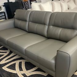 New Top Grain Genuine Leather Couch / Free Delivery 