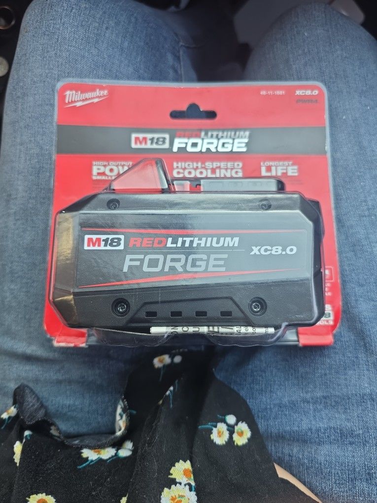 BRAND NEW M18 8.0 BATTERY