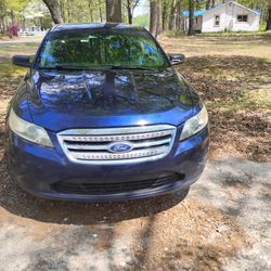 2012 Ford Taurus With 22s On It
