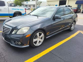2010 Mercedes Benz e350 77000 miles. Financing