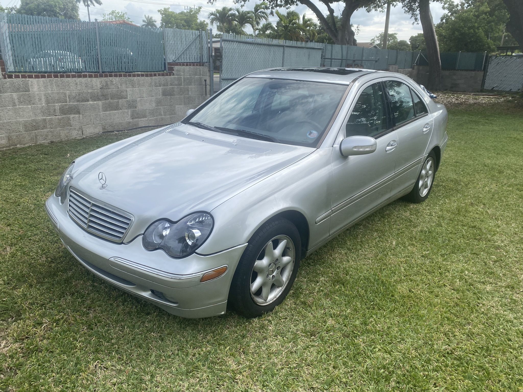 2004 Mercedes-Benz C-Class