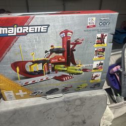 majorette plus vehicles rescue station 3 +