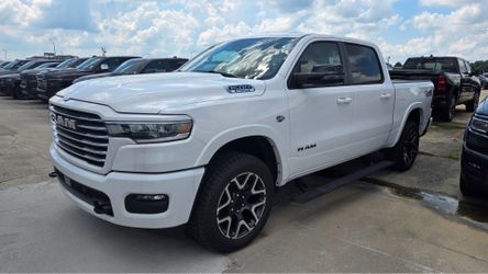 Wheels + Tires (full set) OEM Ram 1500 Laramie