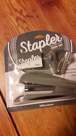New Grey stapler set.