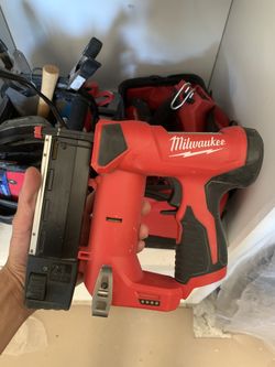 Milwaukee Tool Pin Nailer