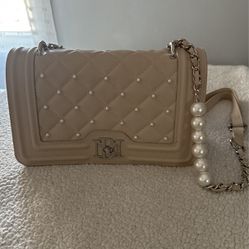 Badgley Mischka Quilted  Cream Purse With Embedded Pearls