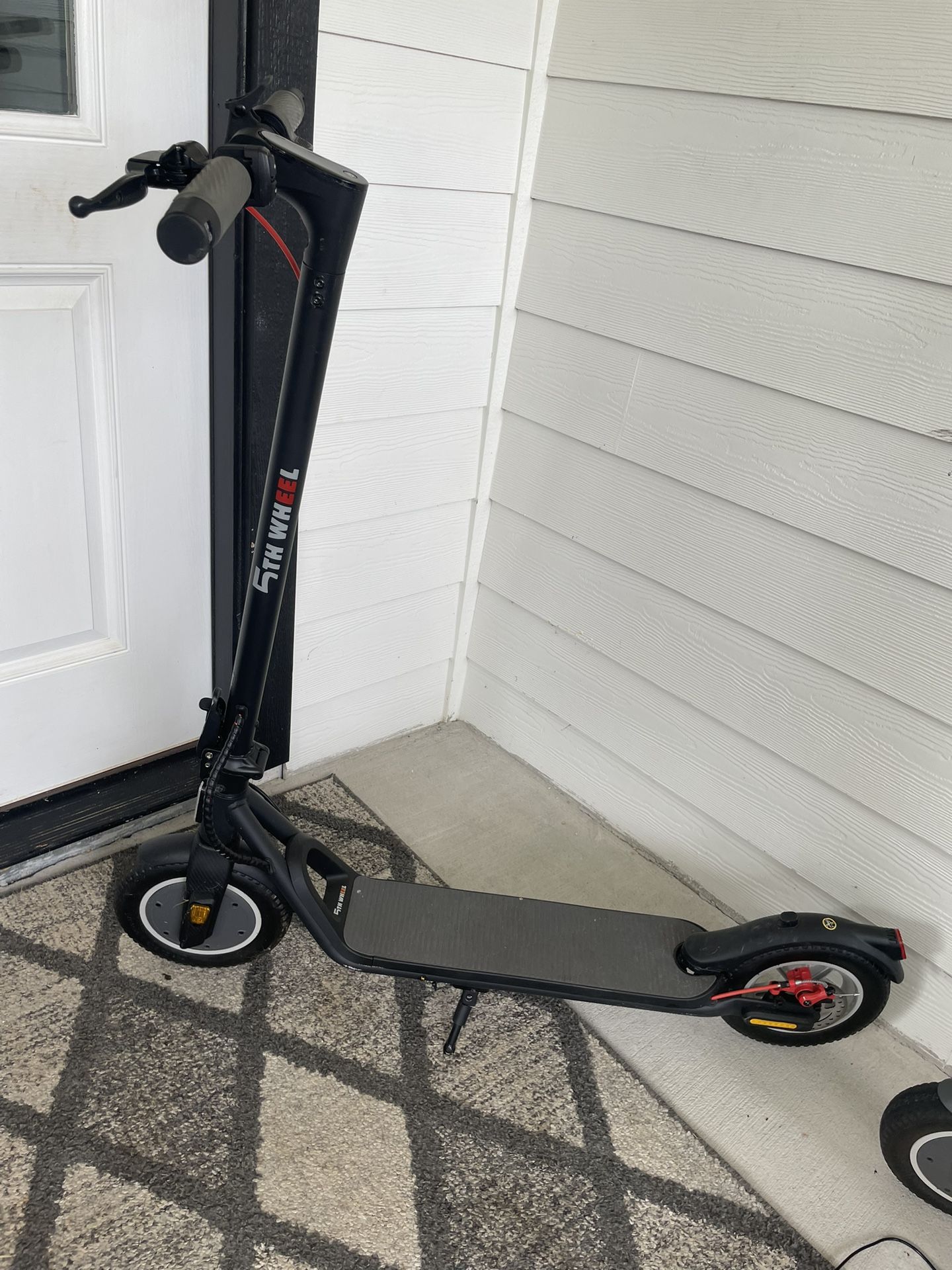 Fifth Wheel Electric Scooter