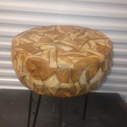 Wood Table  Brand New  Dimensions 18 " Diameter X 21.5 H
