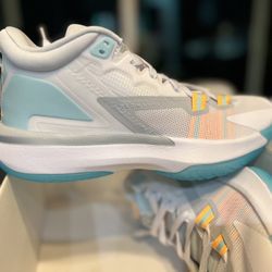 Nike Jordan Zion 1 (GS) 7Y, MEN 7, WMN 8.5, ERU40