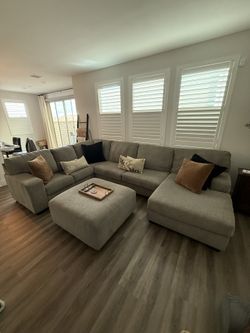 Sectional Couch with Ottoman