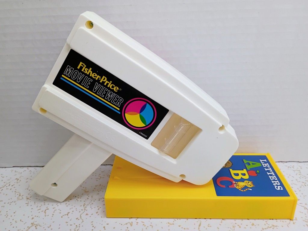 Vintage Fisher Price Movie Viewer 1973 with ABC Letters Cartridge WORKS!👀📽️🎬