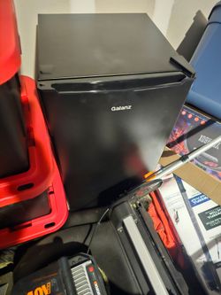 Mini Fridge Galanz