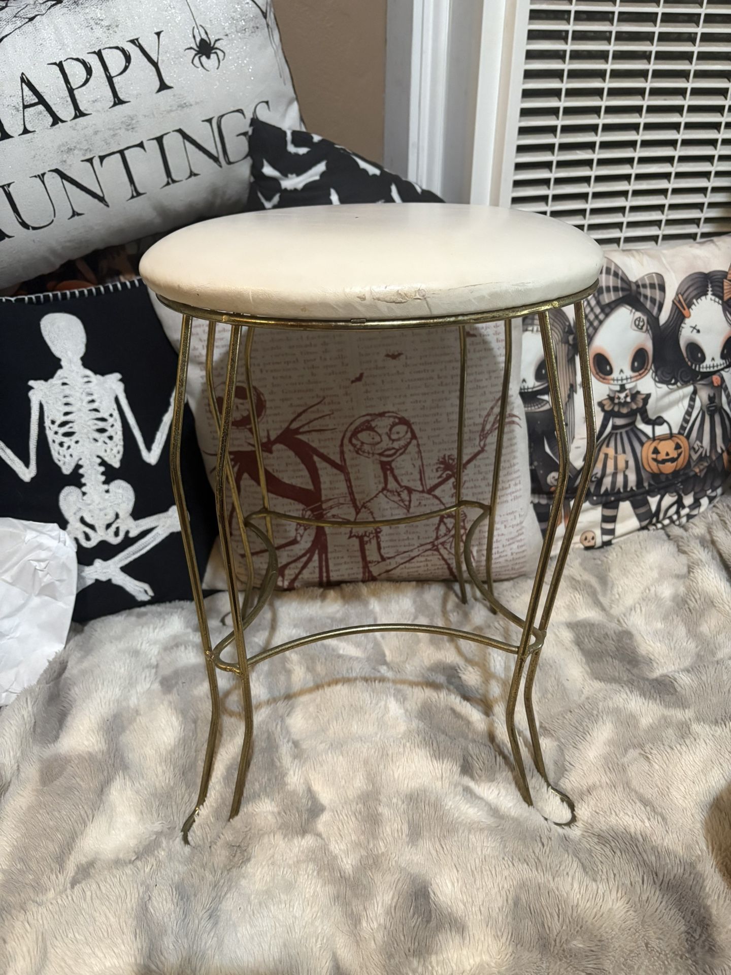 Stool 17X13.5