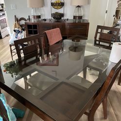 Dinning Table