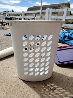 Laundry hamper 