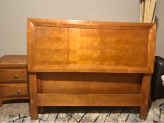 Full Size Bed/ Nightstand