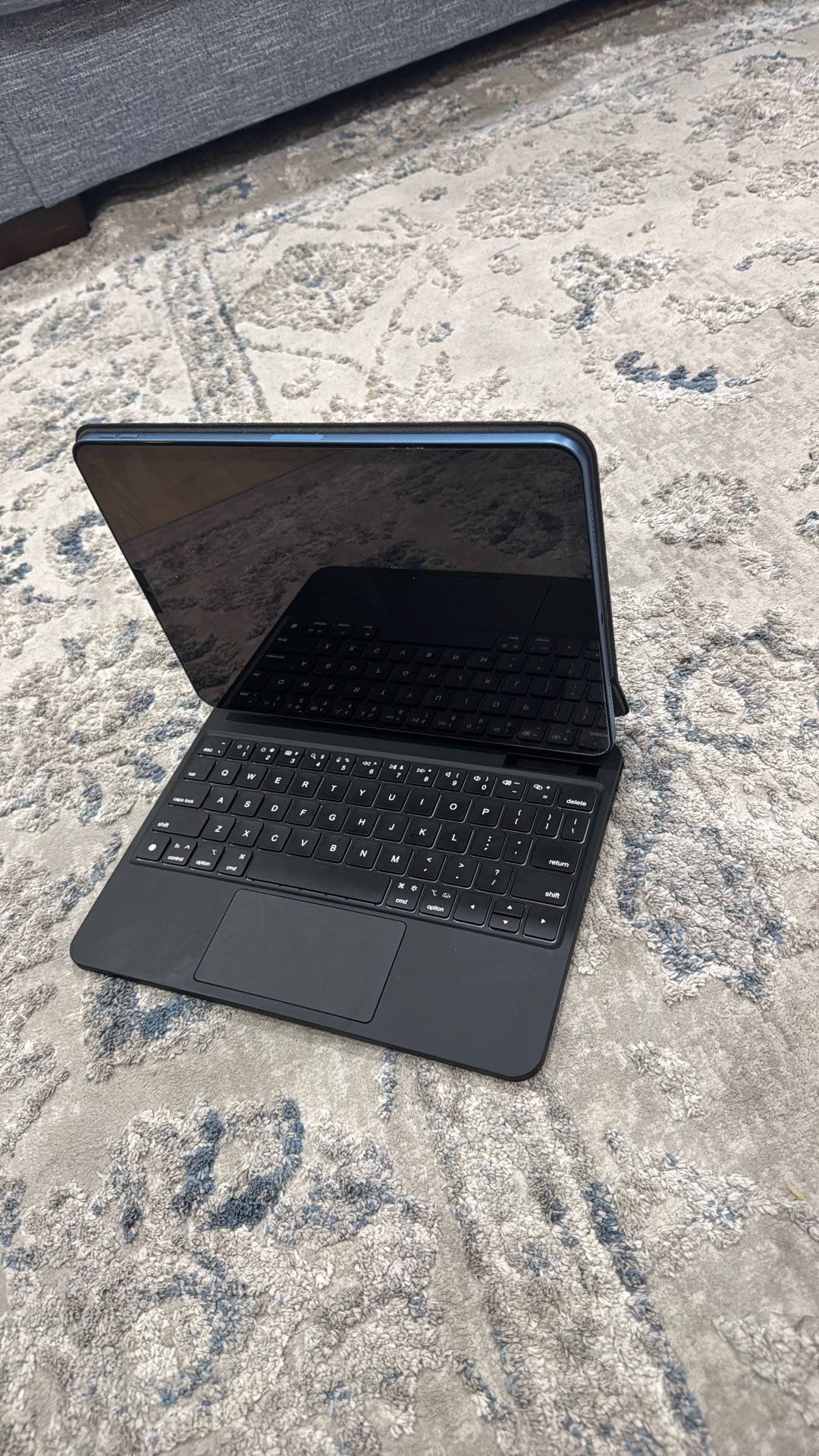 iPad Air 5th Generation With Keyboard