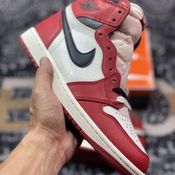 Air Jordan 1 Retro High OG 'Chicago Lost & Found'
