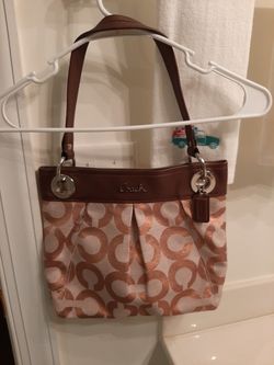 Coach authentic, great condition