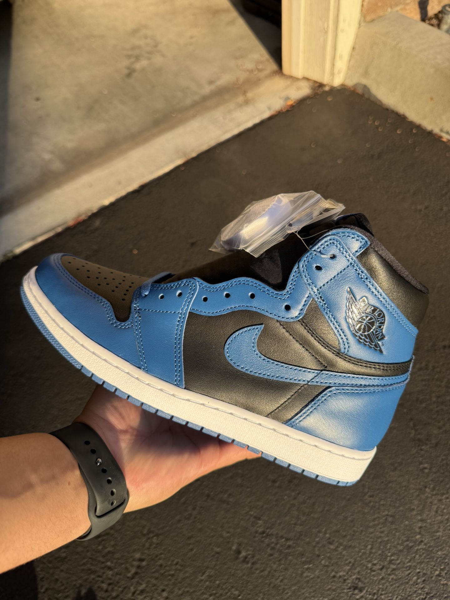 Air Jordan 1 Retro High OG Dark Marina Blue