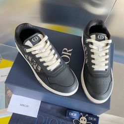 Dior CD Men’s Sneaker With Box New