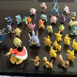 Vintage 1990s TOMY Mini Pokémon PVC Figure Lot (41 )Figures)