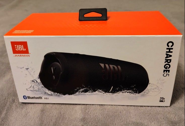 JBL Charge 5 Like New