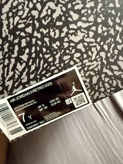 Air Jordan 3 “fire red” size 7