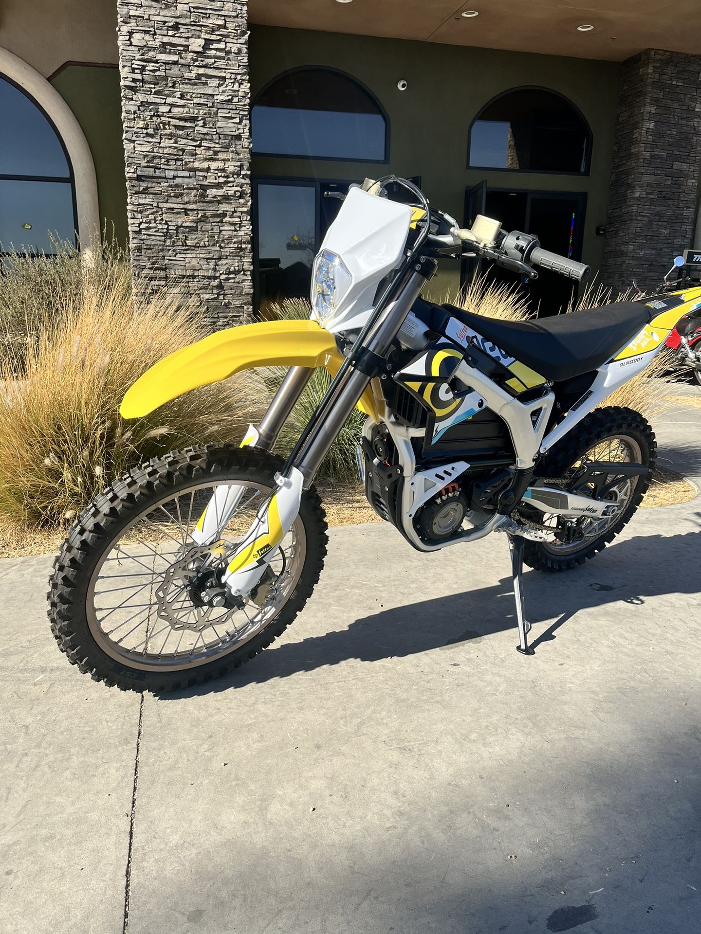 2023 Surron Storm Bee