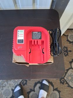 18 Volt Battery Charger