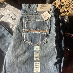 Ariat ,42/30Nuevos $65 No Negociable!! Seagoville Tx