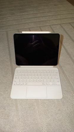Apple Ipad A16 model with  Apple Magic Keyboard and Apple Pencil 2nd Gen