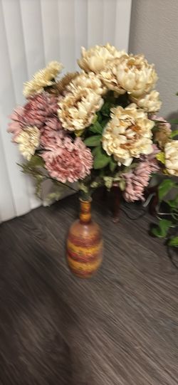 Vintage  Tuscan vase