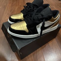 Jordan 1 Low Gold Toe