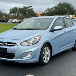 2012 Hyundai Accent SE