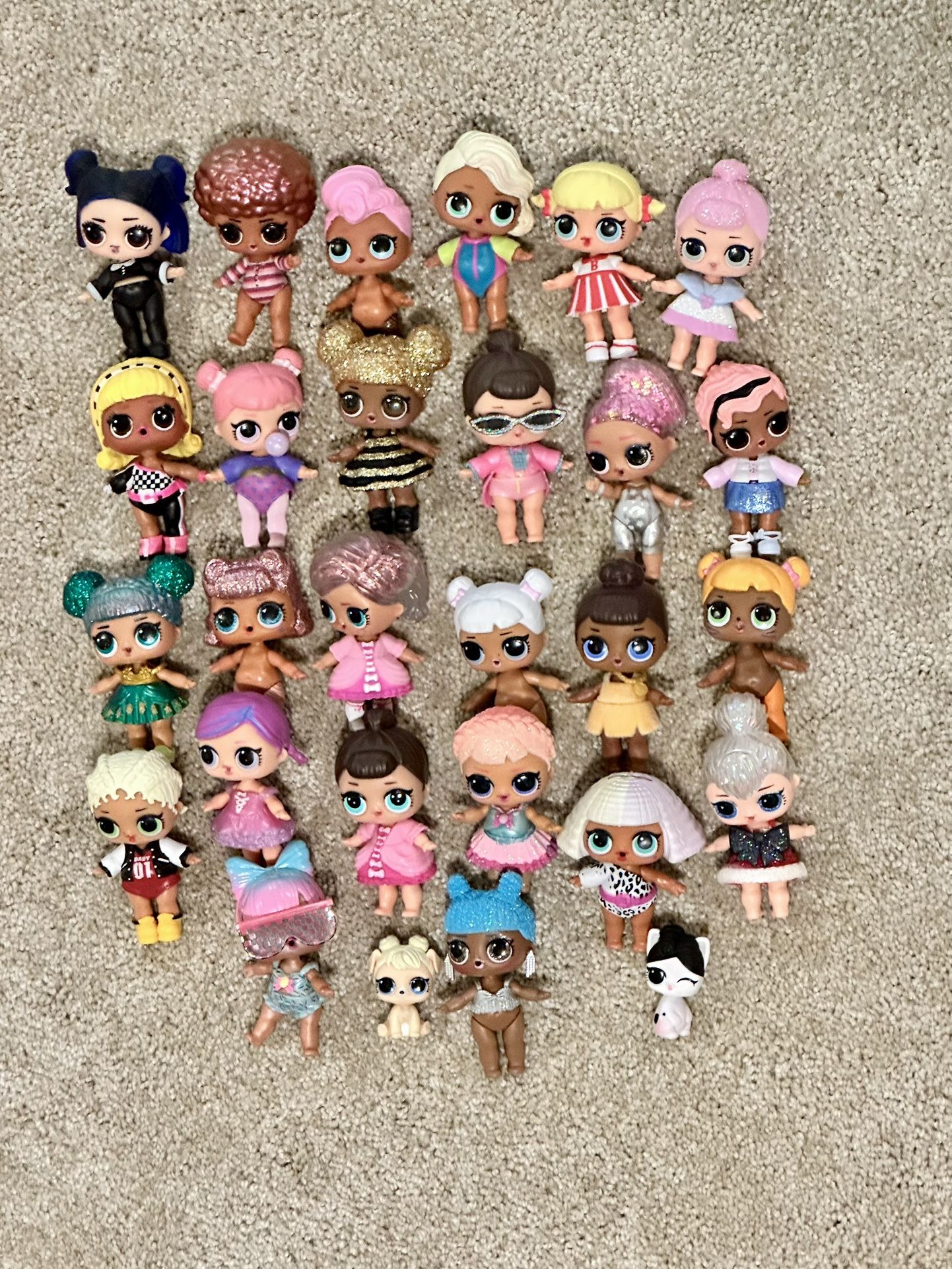 25 LOL Dolls With Accessories And Carrying Case