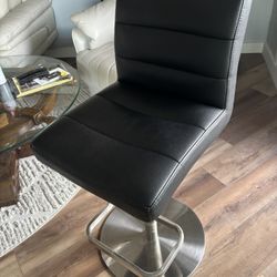 Zuri High Quality Stool