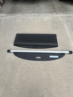 Kia Telluride Cargo Cover And Foldable Cargo Tray Set for $250 Or Best Offer