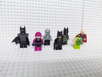 Lot #15 Lego Superhero Minifigures