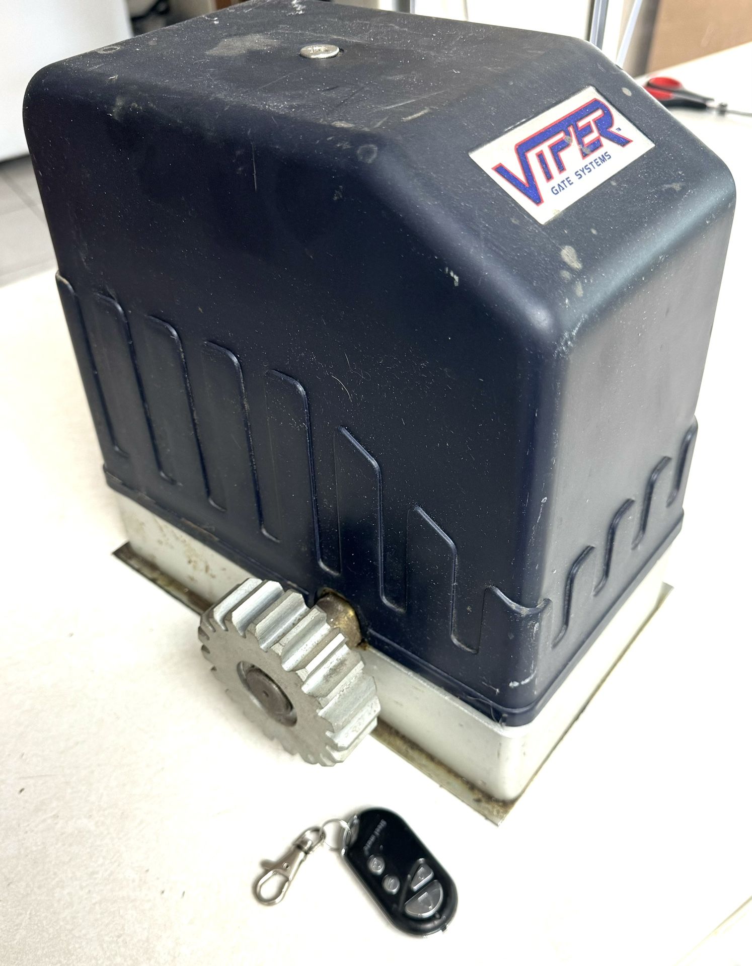 Gate Opener TC-3 VIPER- 800 Lbs - 110 Volts